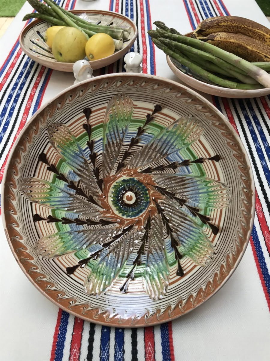 horezu ceramic plate