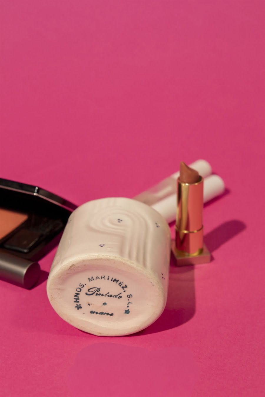 Spanish mid-century ceramic make-up holder