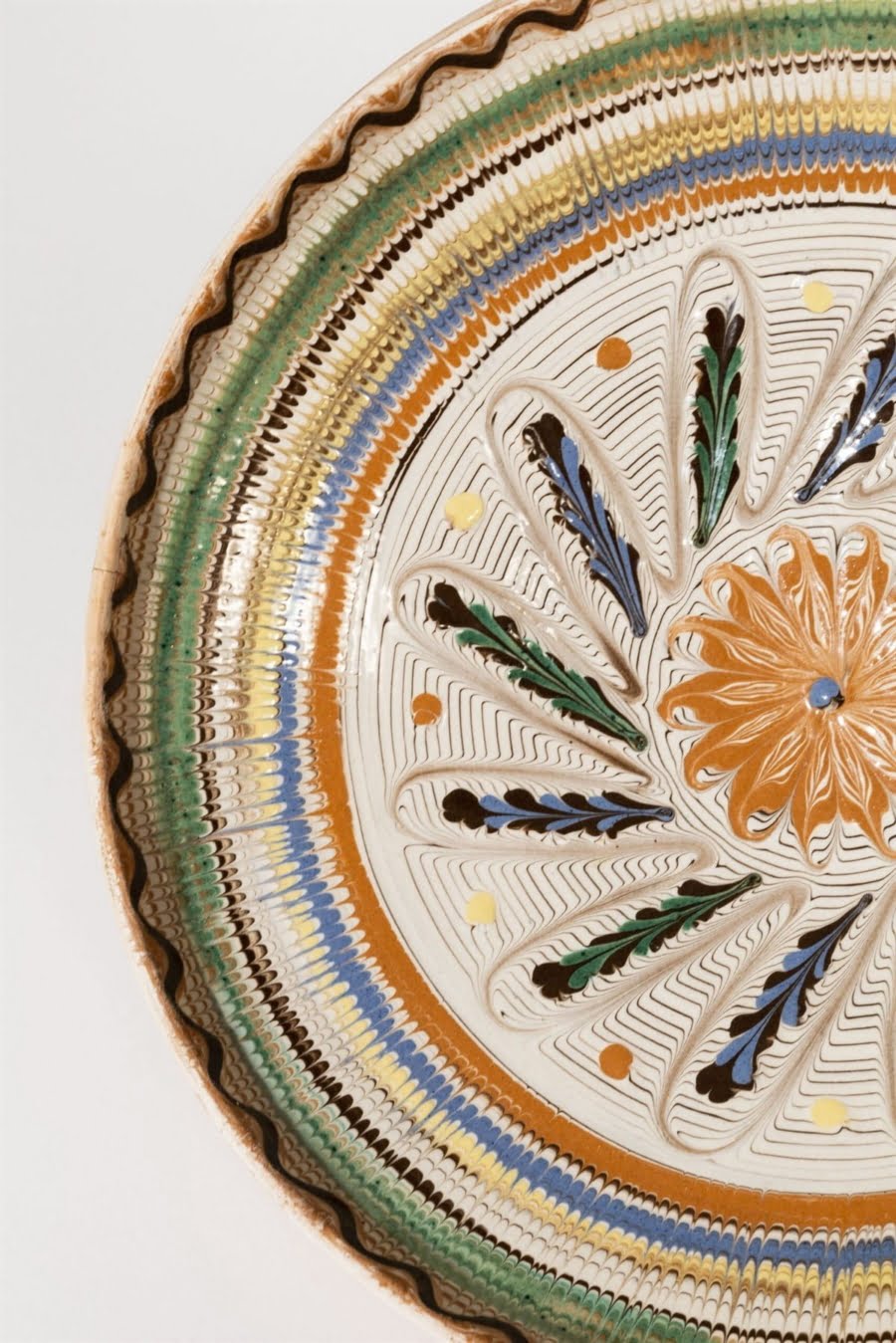 spinning wheel artisanal plate