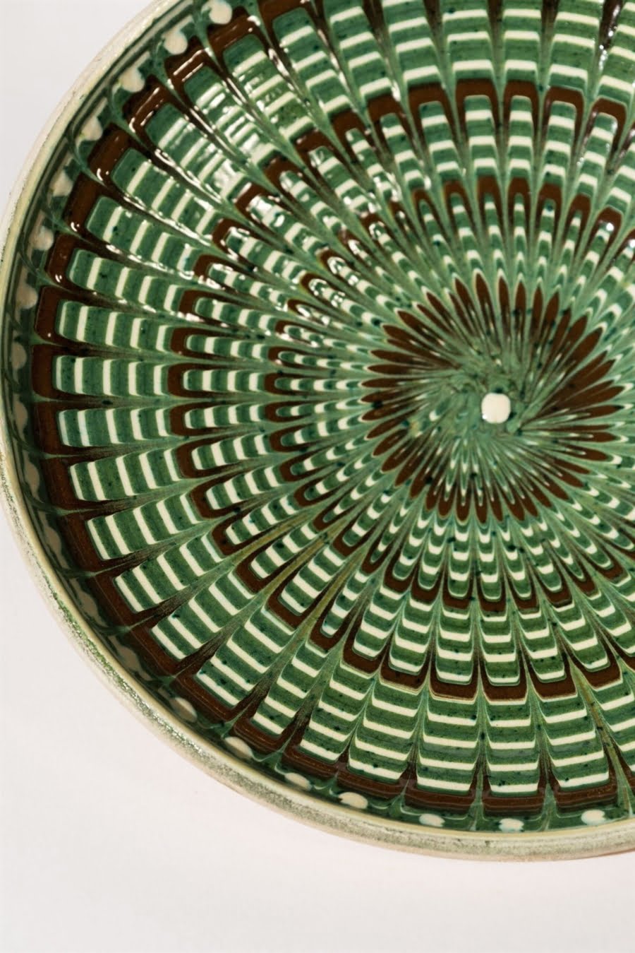 Magma artisanal plate