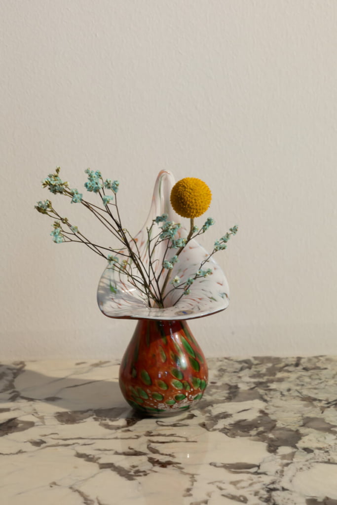 Vintage ‘Jack-in-the-pulpit’ speckled vase, by MTARFA Glassworks