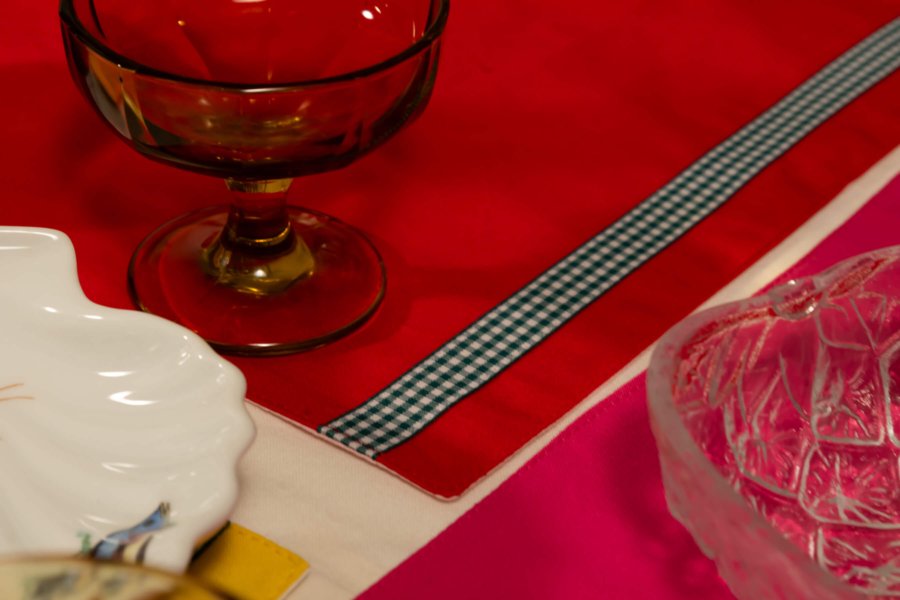 Red colour block handmade placemat - Image 3